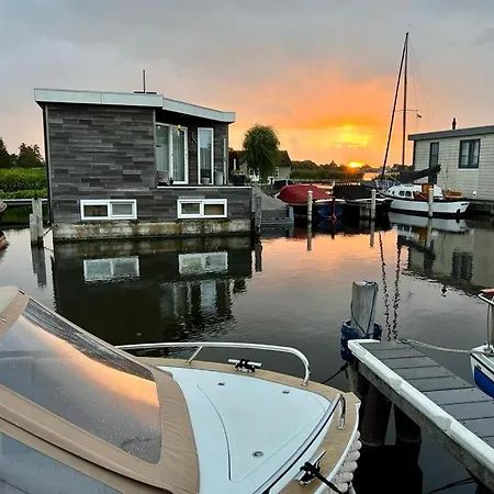 Quiet Waterloft Near Amsterdam And Schiphol Ws17 Botel Aalsmeer
