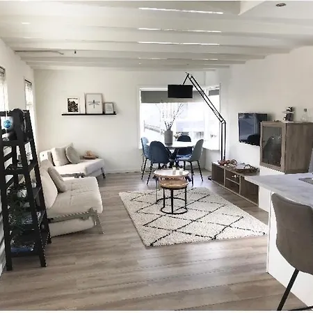 Quiet Waterloft Near Amsterdam And Schiphol Ws17 Botel Aalsmeer