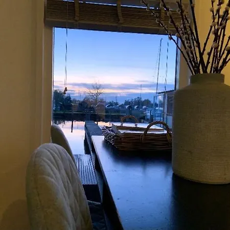 Quiet Waterloft Near Amsterdam And Schiphol Ws17 *